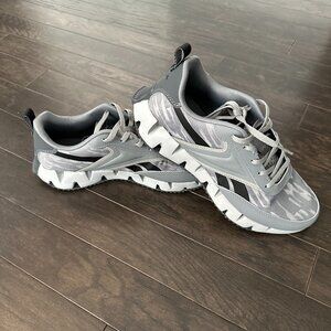 Reebok Gray & White US Men's 10 Athletic Shoes NWOT